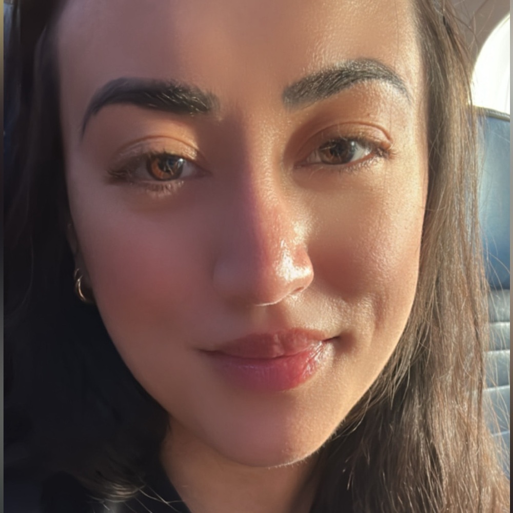 Meet your Posher, Danielle